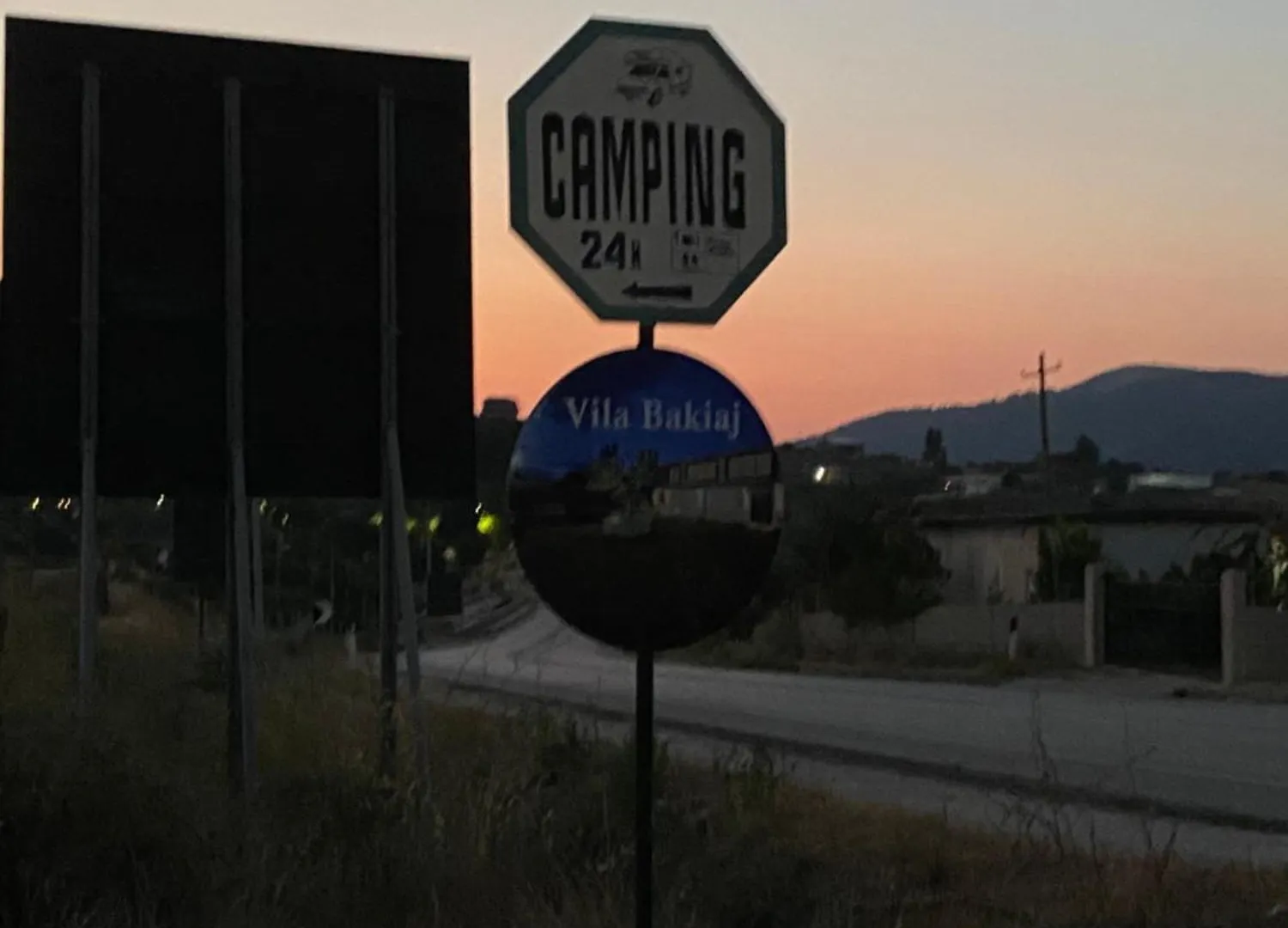 Parking& Campsite Bakiaj Τεπελένι